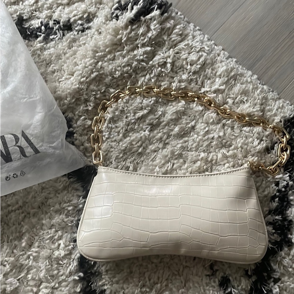Zara off white croc shoulder bag with gold chain